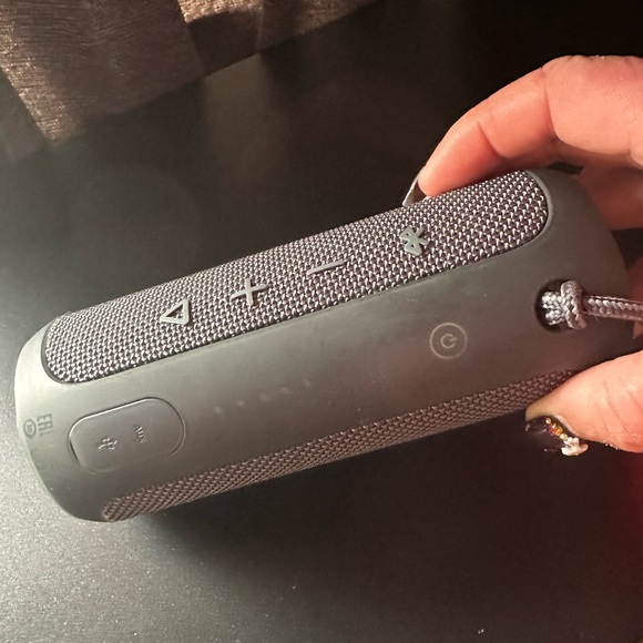 JBL Speaker Pristine Condition - Picture 6 of 7